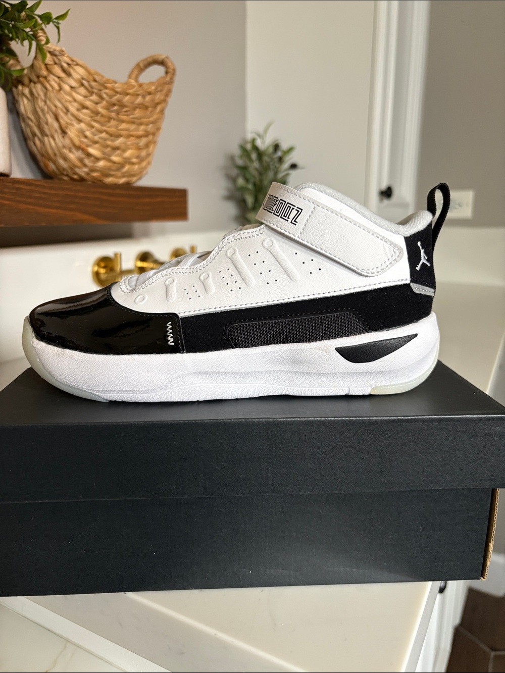 Jordan Kids Black and White Hook-and-Loop Sneakers